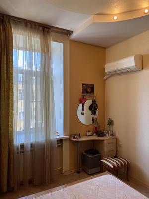 Продам двухкомнатную (2-комн.) квартиру, Лиговский пр-кт, 87В, Санкт-Петербург г