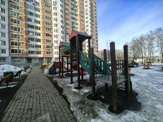 Продам двухкомнатную (2-комн.) квартиру, Северный (Купелинка мкр) кв-л, 15, Сапроново д