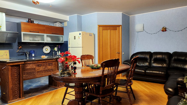 Продам трехкомнатную (3-комн.) квартиру, Савушкина ул, 140, Санкт-Петербург г