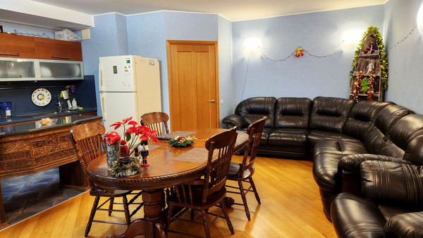 Продам трехкомнатную (3-комн.) квартиру, Савушкина ул, 140, Санкт-Петербург г