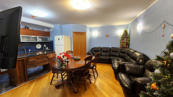 Продам трехкомнатную (3-комн.) квартиру, Савушкина ул, 140, Санкт-Петербург г