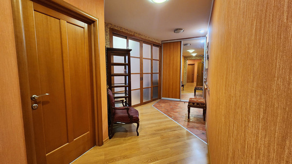 Продам трехкомнатную (3-комн.) квартиру, Савушкина ул, 140, Санкт-Петербург г