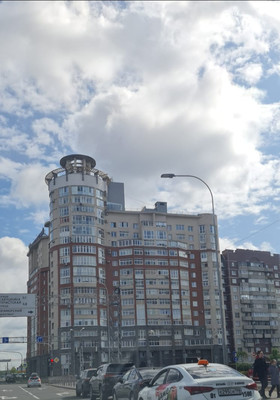 Продам трехкомнатную (3-комн.) квартиру, Савушкина ул, 140, Санкт-Петербург г