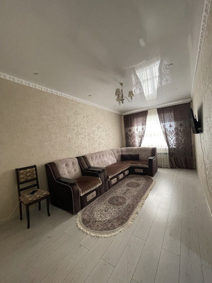 Продам двухкомнатную (2-комн.) квартиру, Профсоюзная ул, 210д, Вольный Аул кп