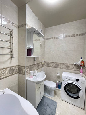 Продам двухкомнатную (2-комн.) квартиру, Профсоюзная ул, 210д, Вольный Аул кп