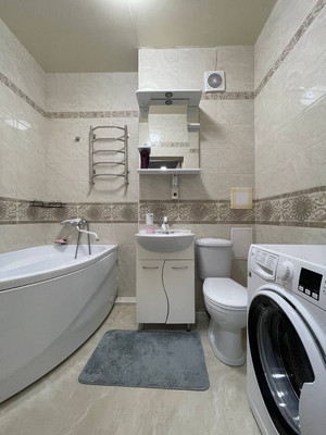 Продам двухкомнатную (2-комн.) квартиру, Профсоюзная ул, 210д, Вольный Аул кп