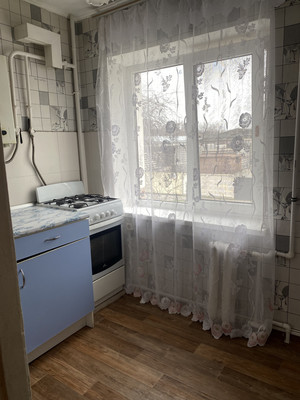 Продам двухкомнатную (2-комн.) квартиру, Калинина ул, 18/20, Тихорецк г