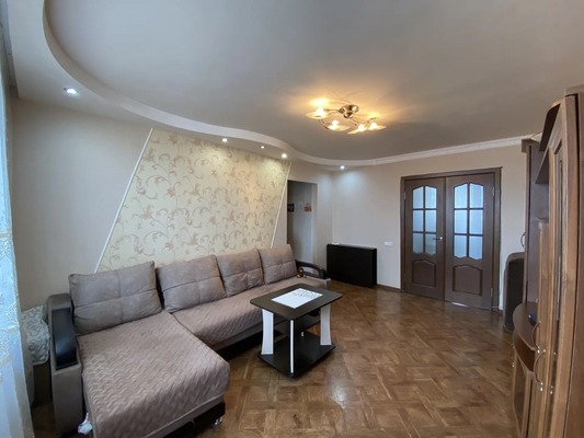 Продам многокомнатную квартиру, Дружбы ул, 3, Парковый п