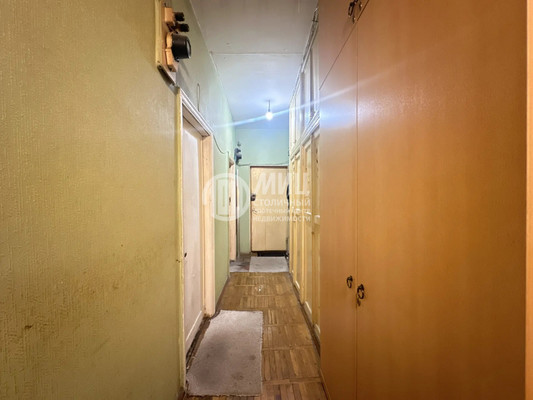 Продам трехкомнатную (3-комн.) квартиру, Ломоносовский пр-кт, 4к2, Москва г