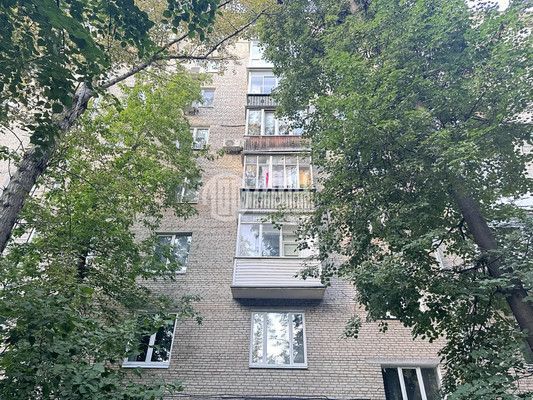 Продам трехкомнатную (3-комн.) квартиру, Ломоносовский пр-кт, 4к2, Москва г