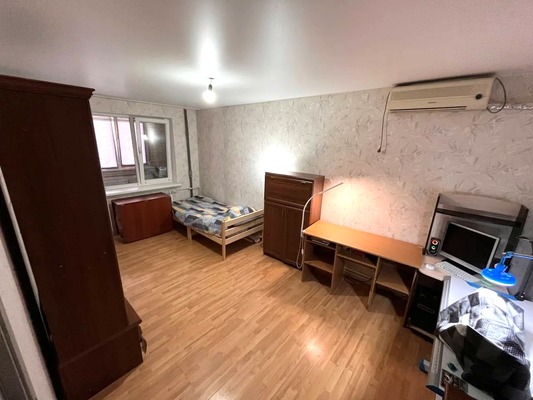 Продам трехкомнатную (3-комн.) квартиру, Гагарина ул, 19, Парковый п