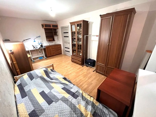 Продам трехкомнатную (3-комн.) квартиру, Гагарина ул, 19, Парковый п