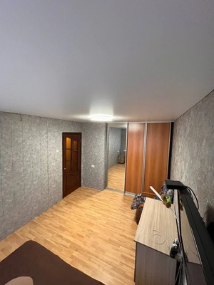 Продам трехкомнатную (3-комн.) квартиру, Гагарина ул, 19, Парковый п