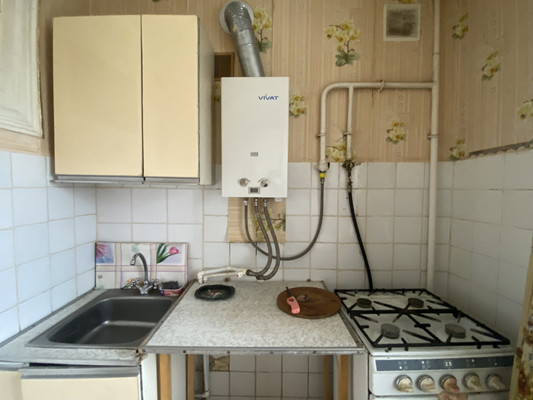 Продам трехкомнатную (3-комн.) квартиру, Меньшикова ул, 81, Тихорецк г