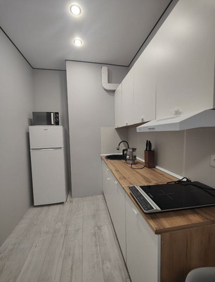 Продам однокомнатную (1-комн.) квартиру, Зеленая ул, 6, Мирный п