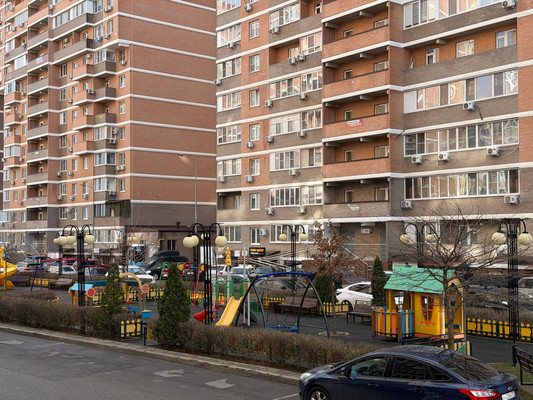 Сдам однокомнатную (1-комн.) квартиру, Заполярная ул, 37к2, Краснодар г