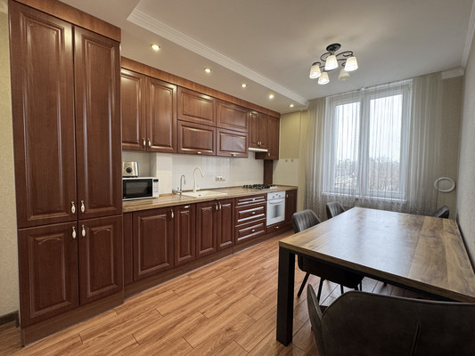 Продам трехкомнатную (3-комн.) квартиру, 9 Апреля ул, 88ка, Калининград г