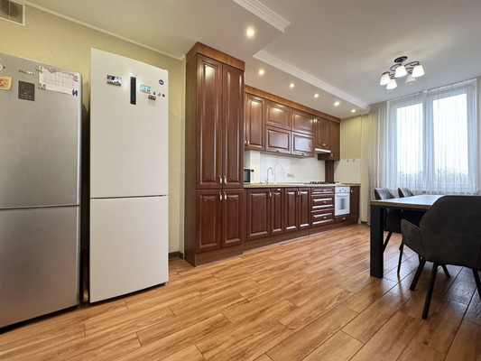 Продам трехкомнатную (3-комн.) квартиру, 9 Апреля ул, 88ка, Калининград г