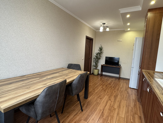 Продам трехкомнатную (3-комн.) квартиру, 9 Апреля ул, 88ка, Калининград г