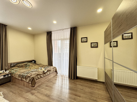 Продам трехкомнатную (3-комн.) квартиру, 9 Апреля ул, 88ка, Калининград г