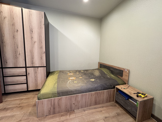 Продам трехкомнатную (3-комн.) квартиру, 9 Апреля ул, 88ка, Калининград г