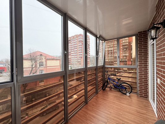 Продам трехкомнатную (3-комн.) квартиру, 9 Апреля ул, 88ка, Калининград г