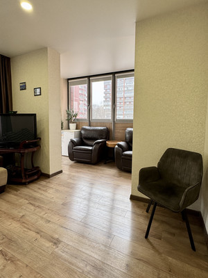 Продам трехкомнатную (3-комн.) квартиру, 9 Апреля ул, 88ка, Калининград г