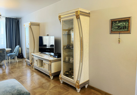 Продам трехкомнатную (3-комн.) квартиру, Ворошилова ул, 25Ак1, Санкт-Петербург г