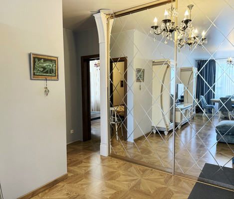 Продам трехкомнатную (3-комн.) квартиру, Ворошилова ул, 25Ак1, Санкт-Петербург г