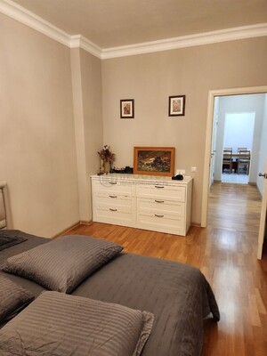 Продам трехкомнатную (3-комн.) квартиру, Стратонавтов проезд, 9, Москва г