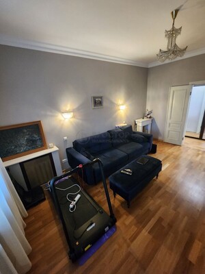 Продам трехкомнатную (3-комн.) квартиру, Стратонавтов проезд, 9, Москва г