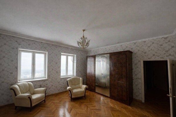 Продам двухкомнатную (2-комн.) квартиру, Павла Андреева ул, 28к4, Москва г