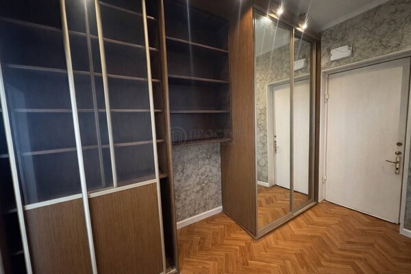 Продам двухкомнатную (2-комн.) квартиру, Павла Андреева ул, 28к4, Москва г