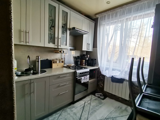 Продам трехкомнатную (3-комн.) квартиру, Осенний проезд, 7, Липецк г