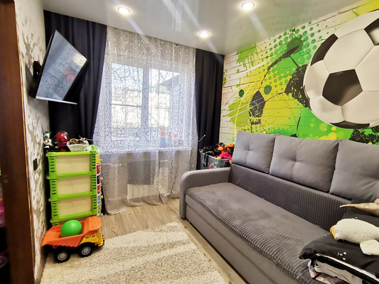 Продам трехкомнатную (3-комн.) квартиру, Осенний проезд, 7, Липецк г