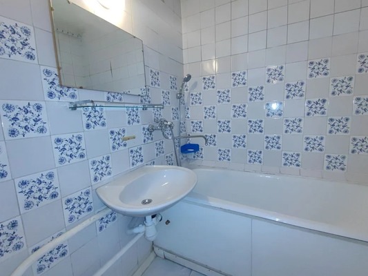 Продам однокомнатную (1-комн.) квартиру, Россошанский проезд, 2к3, Москва г