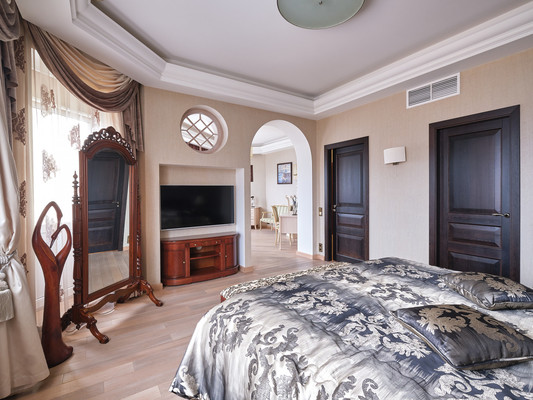 Продам многокомнатную квартиру, Береговая (Шувалово тер.) ул, 18к1, Санкт-Петербург г