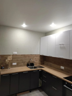 Продам двухкомнатную (2-комн.) квартиру, Петровский б-р, 5, Мурино п