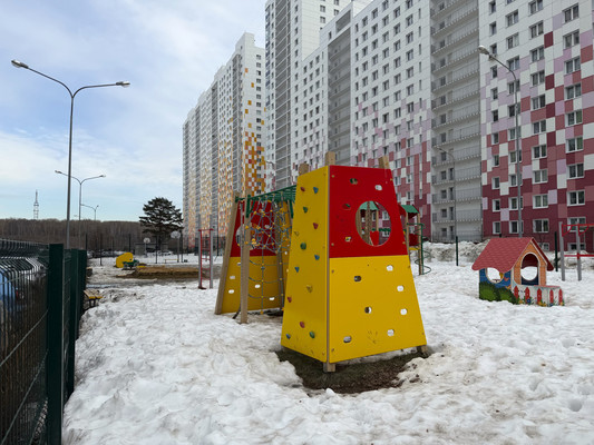 Продам двухкомнатную (2-комн.) квартиру, Красные Казармы ул, 69, Пермь г