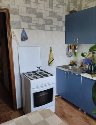 Продам двухкомнатную (2-комн.) квартиру, Весенняя ул, 6, Волгодонск г