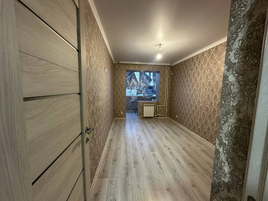 Продам трехкомнатную (3-комн.) квартиру, Красная ул, 48, Кропоткин г