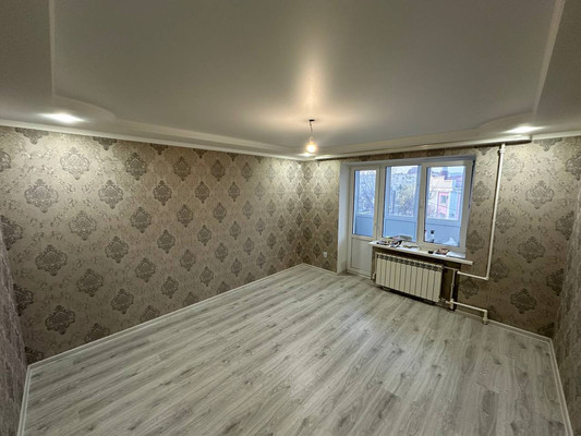 Продам трехкомнатную (3-комн.) квартиру, Красная ул, 48, Кропоткин г