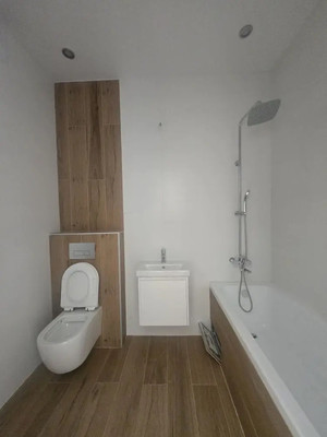 Продам трехкомнатную (3-комн.) квартиру, Эдварда Грига ул, 7, Сосенское п