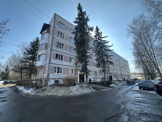 Продам многокомнатную квартиру, Заречная ул, 4, Деденево рп