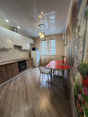 Сдам однокомнатную (1-комн.) квартиру, Заполярная ул, 37к3, Краснодар г