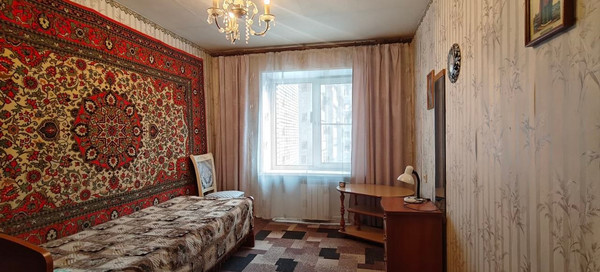 Продам трехкомнатную (3-комн.) квартиру, Зубковой ул, 21к3, Рязань г