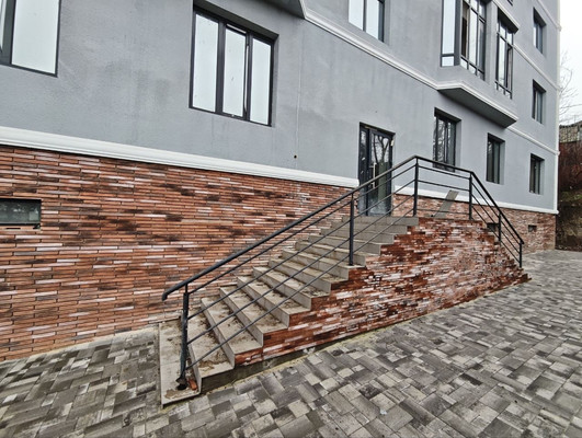 Продам трехкомнатную (3-комн.) квартиру, Дубинина ул, 5, Нальчик г