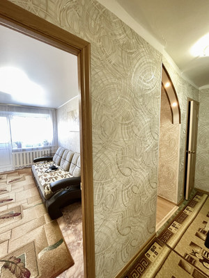 Продам двухкомнатную (2-комн.) квартиру, Шаронова ул, 13, Ишим г