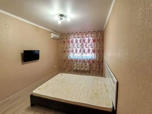 Продам однокомнатную (1-комн.) квартиру, Таманская ул, 121к6, Анапа г