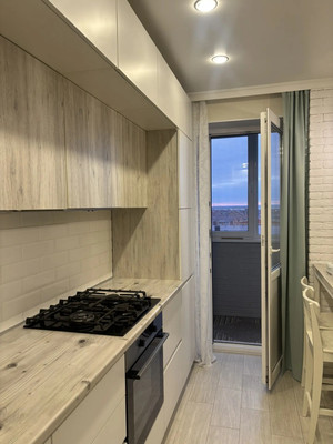 Продам двухкомнатную (2-комн.) квартиру, Ленинградская ул, 9В, Волгодонск г